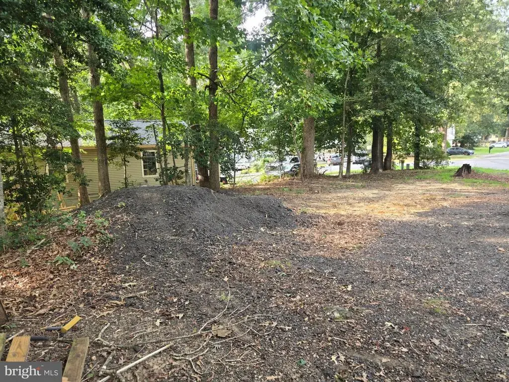 542 Maple Way, LUSBY