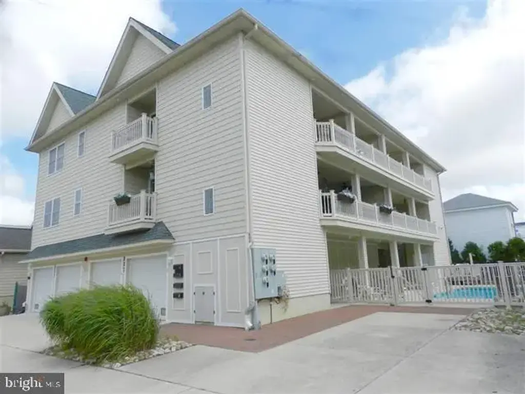 225 E Bennett Ave #3, WILDWOOD