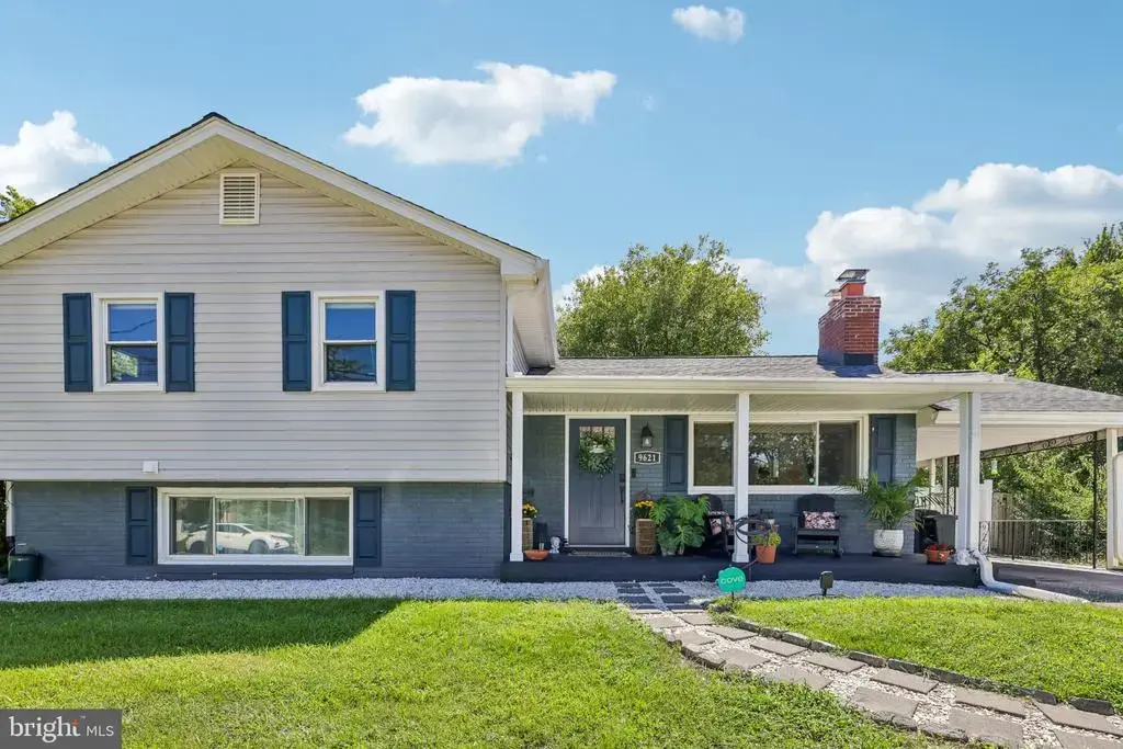 9621 Wellington St, LANHAM