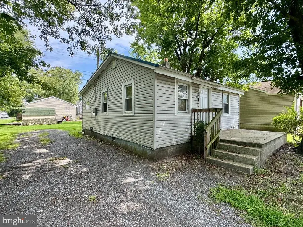 60 E Railroad Ave, SELBYVILLE