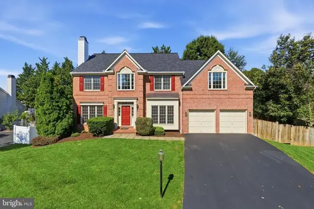 10160 Palmer Dr, Oakton
