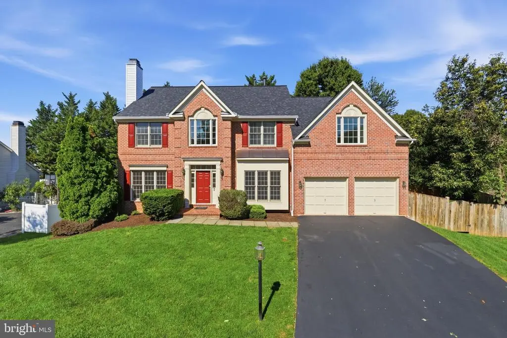 10160 Palmer Dr, OAKTON