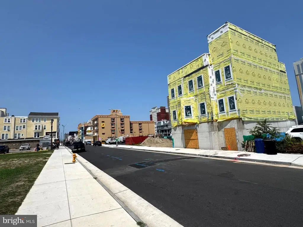 215 S Tennessee Ave, ATLANTIC CITY