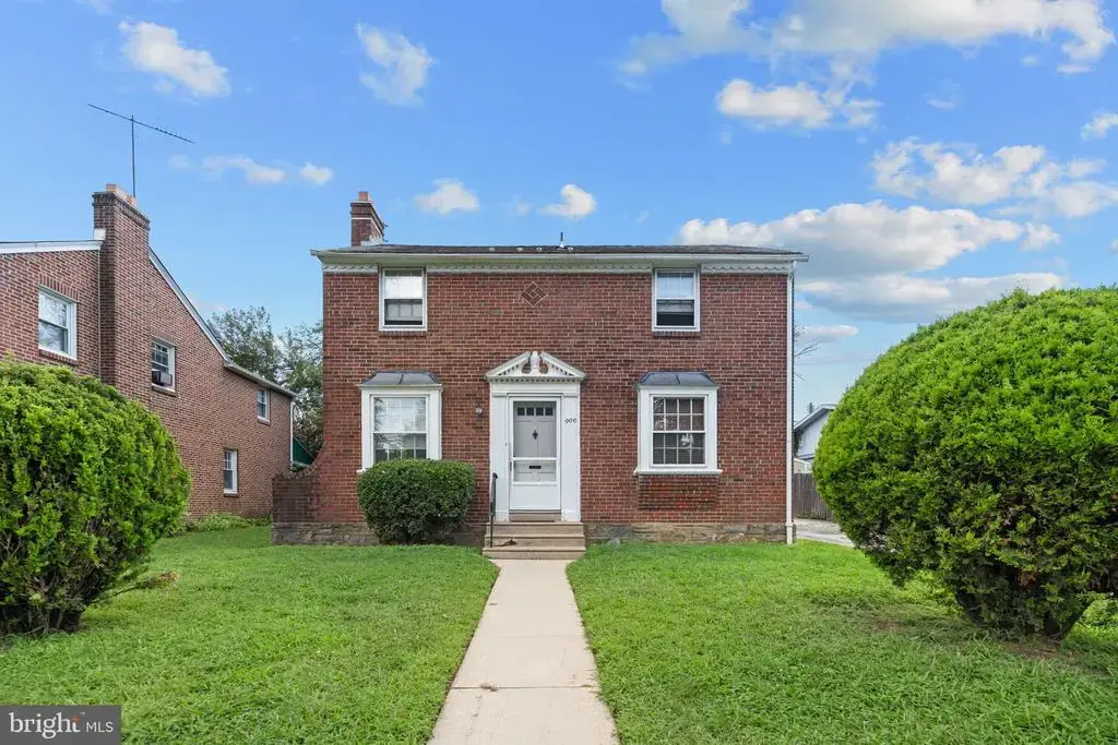 906 Rhawn St, PHILADELPHIA