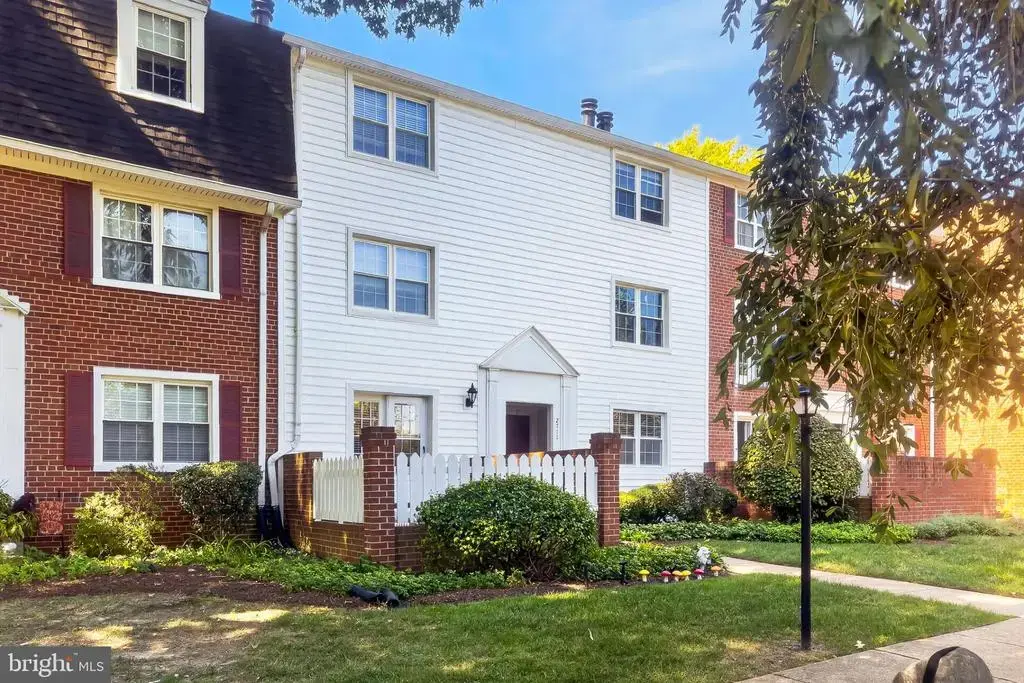 2711 S Walter Reed Dr #a, ARLINGTON