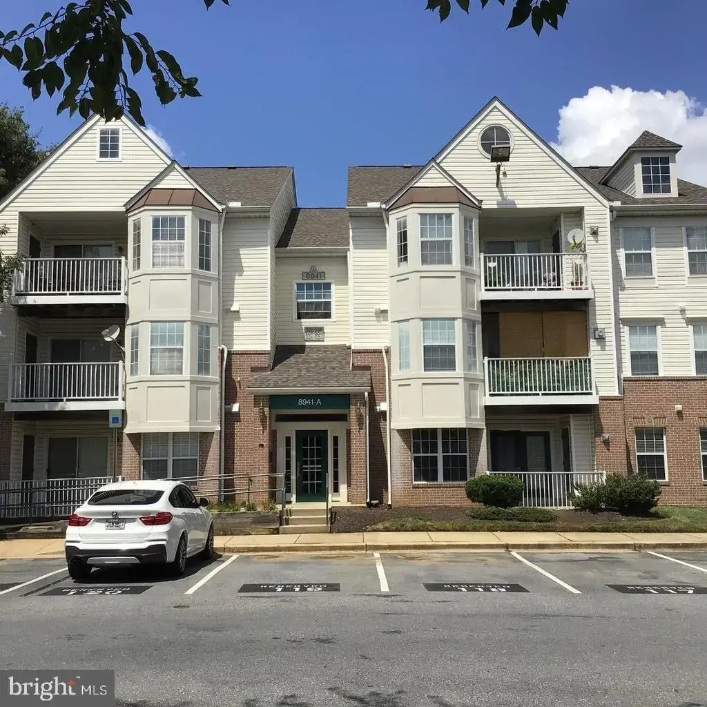 8941 Town Center Cir #2-103, LARGO