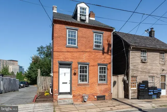 212 Howard Ave, Lancaster
