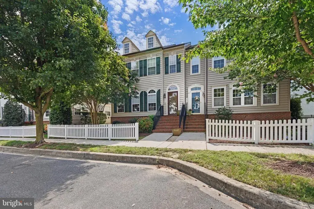 402 Village Center Blvd, MILTON