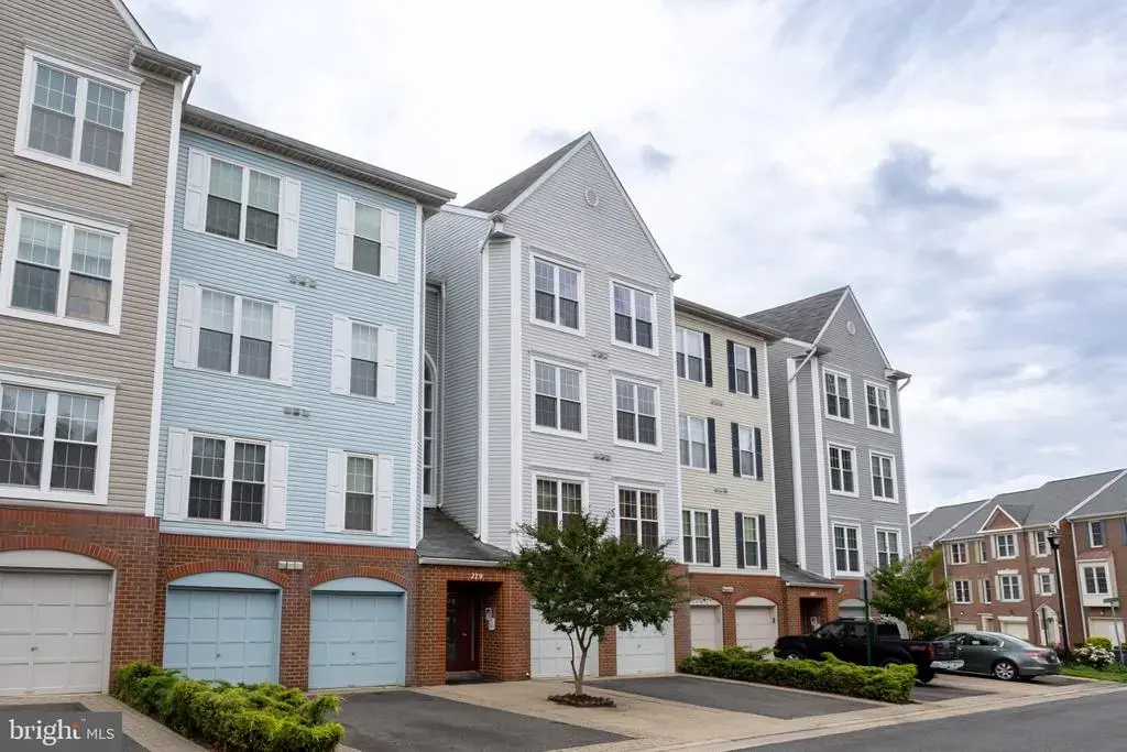 279 S Pickett #301, ALEXANDRIA