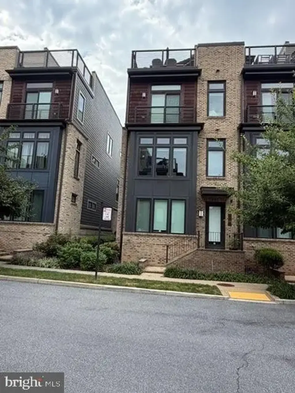 170 Winsome Cir, BETHESDA