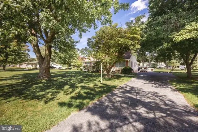 201 Fawn Dr, Salisbury