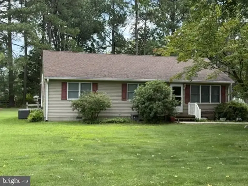 201 Fawn Dr, SALISBURY