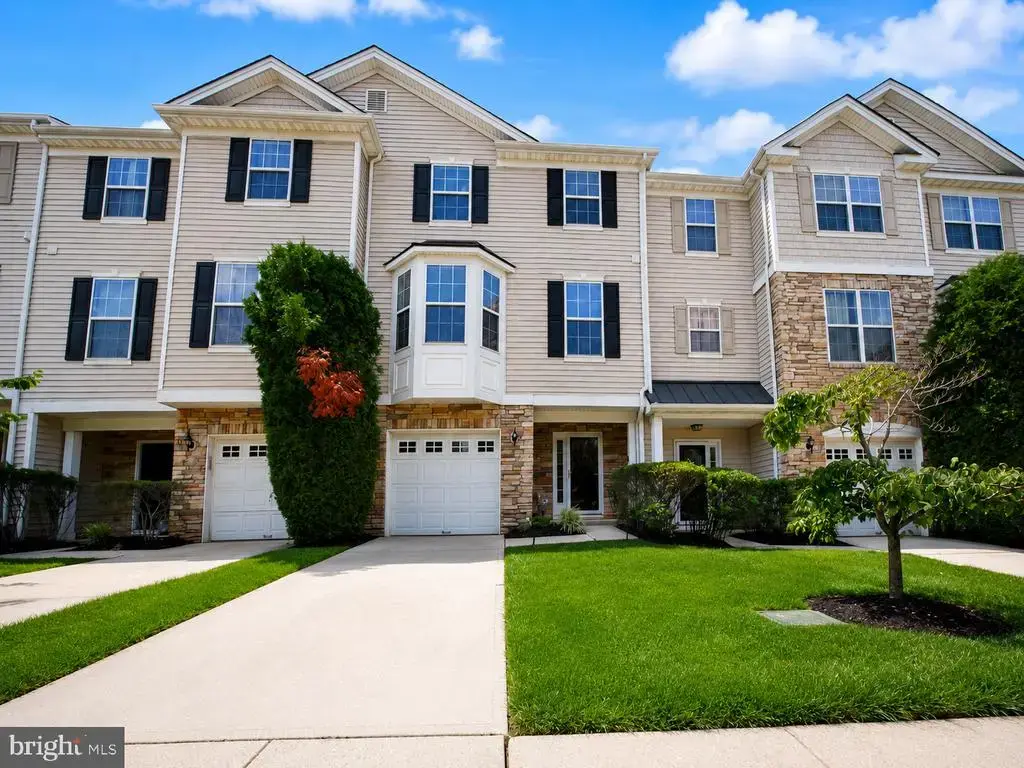 111 Acorn Dr, MOUNT ROYAL