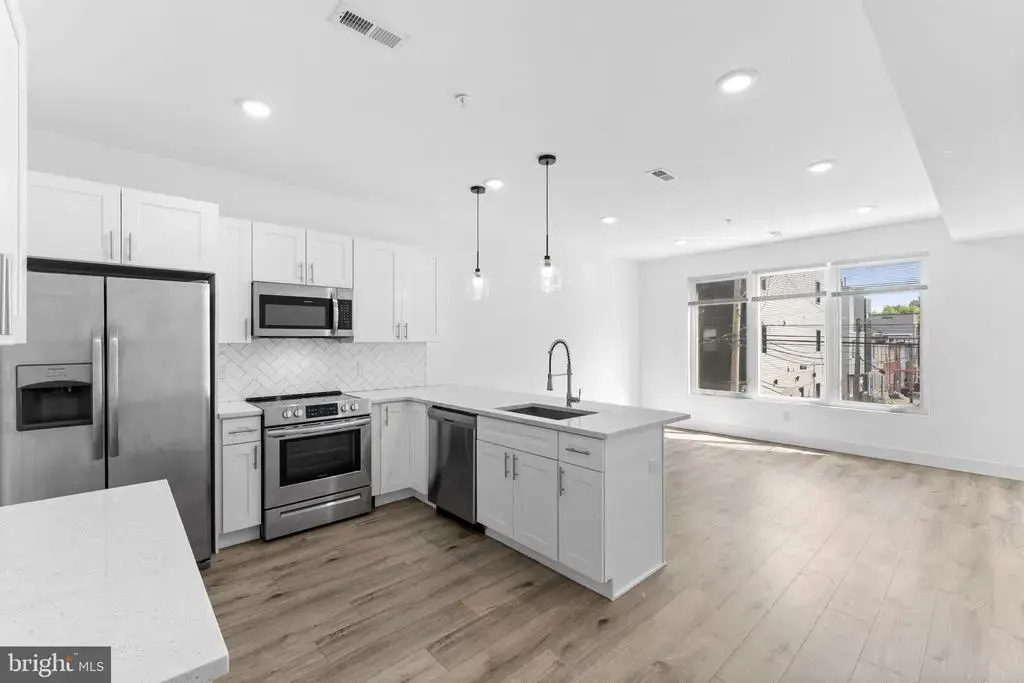 2429 W Thompson St #b, PHILADELPHIA