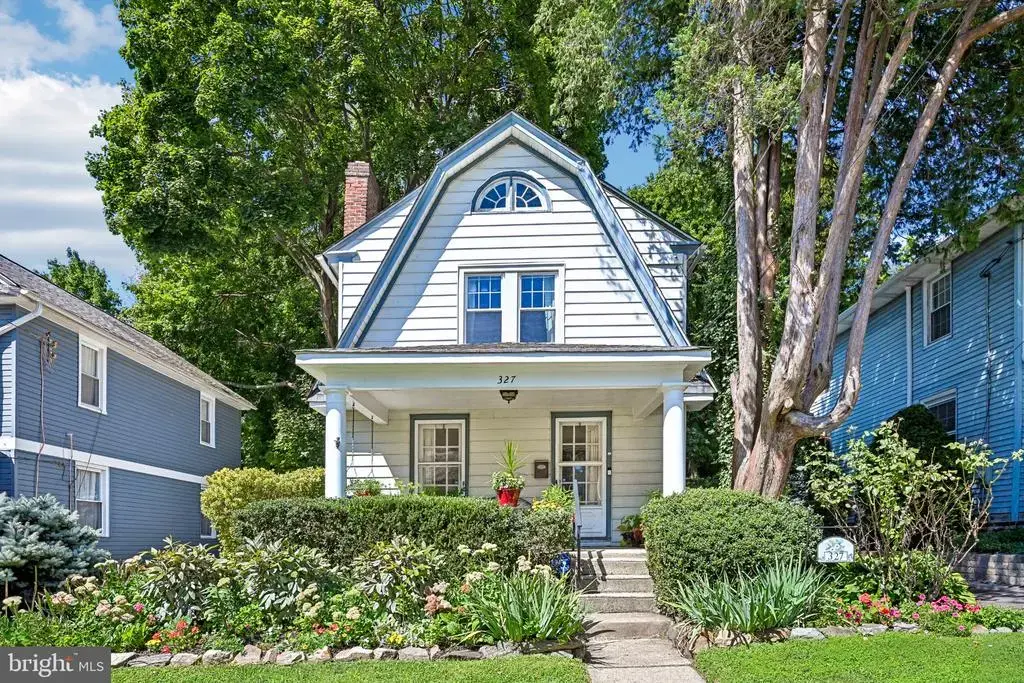 327 Greenwood Ave, JENKINTOWN