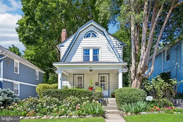 327 Greenwood Ave, Jenkintown