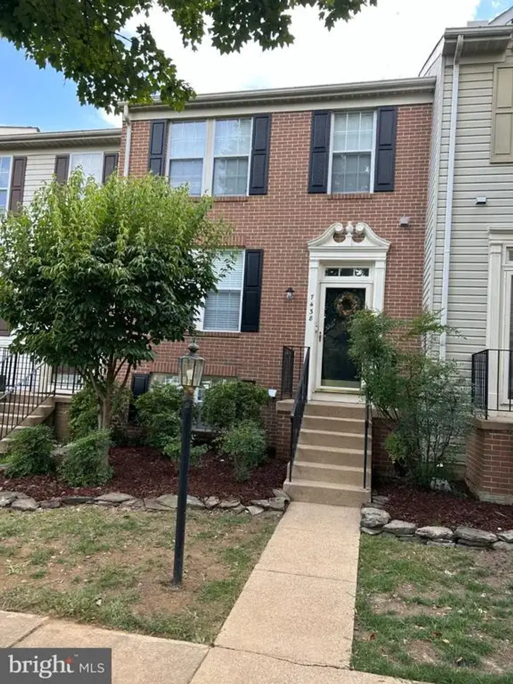7438 Gadsby Sq, ALEXANDRIA