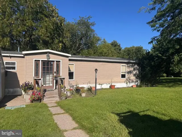6175 Seanor Ct, Slatington