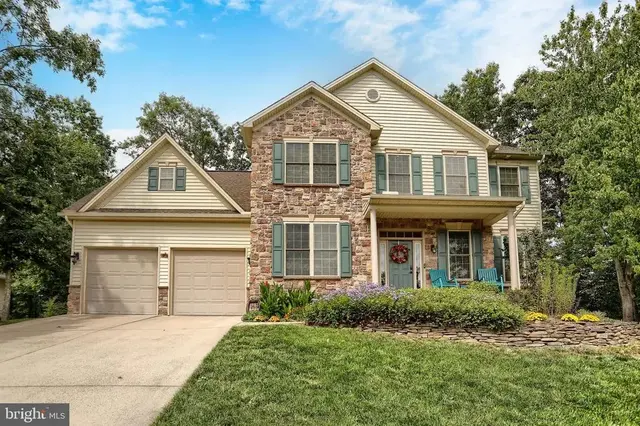 235 Pine Creek Dr, Carlisle
