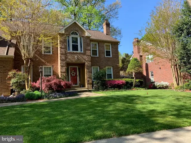 2113 Crossgate, Crofton