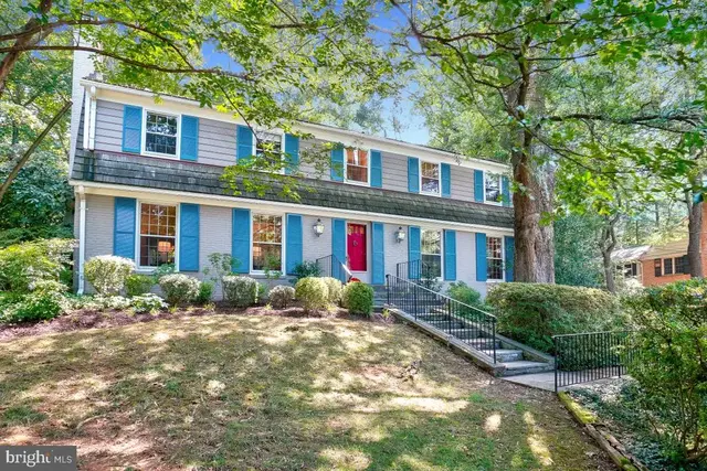 8006 Greentree Rd, Bethesda