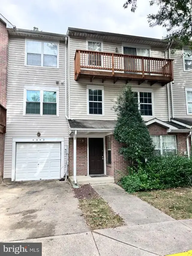 4643 Deepwood Ct #101d, Bowie