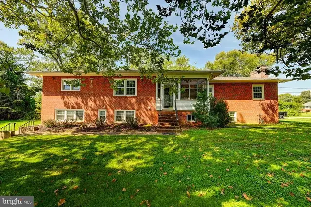 323 Academy Ave, Reisterstown