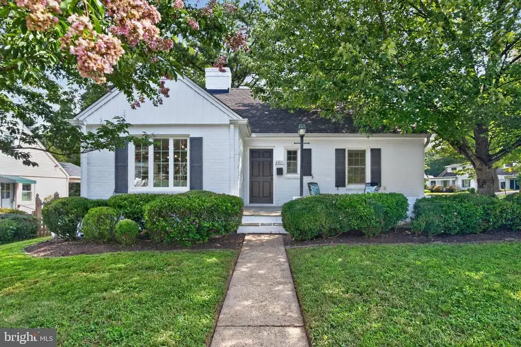 2601 Military Rd, ARLINGTON