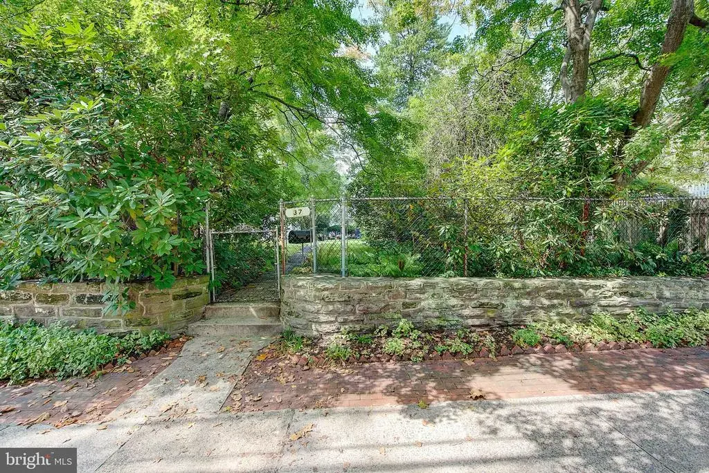 37 E Mermaid Ln, PHILADELPHIA