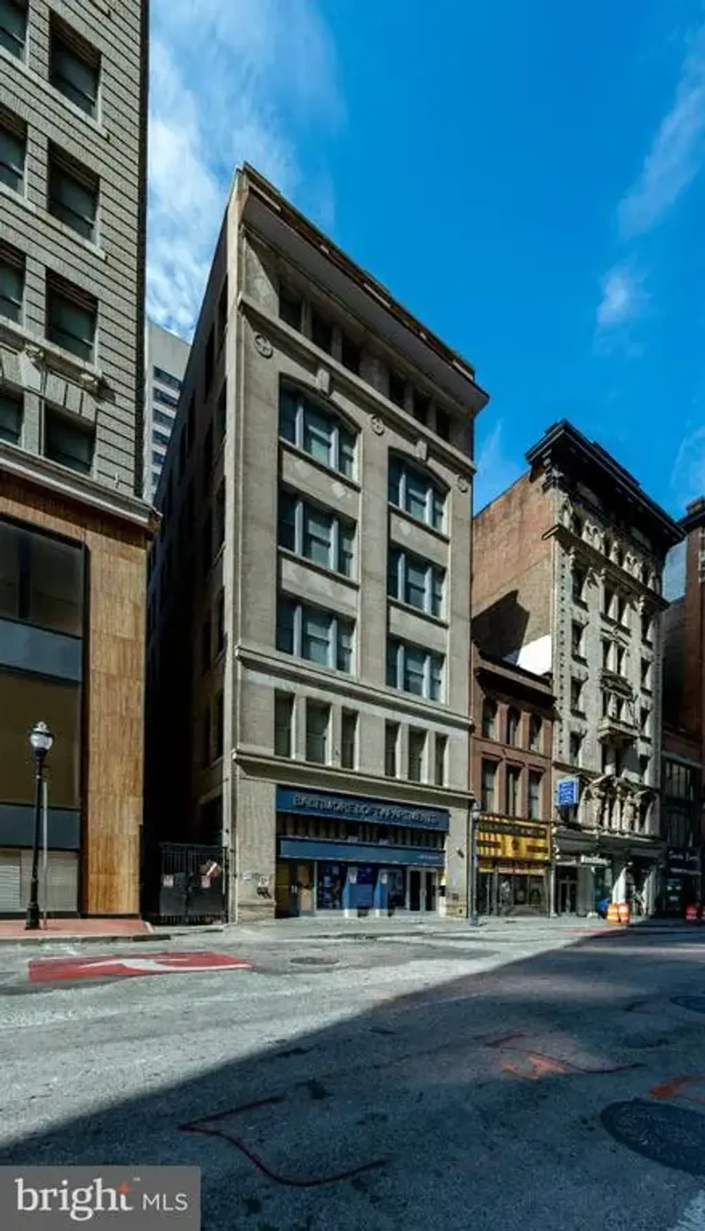 8 E Fayette St, BALTIMORE