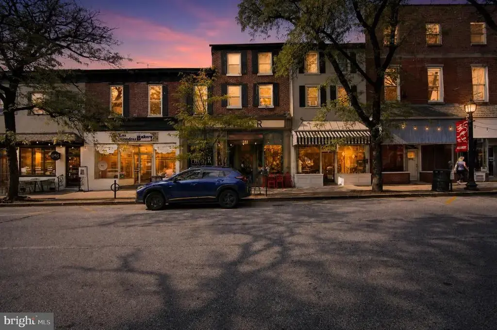 111 W State St, KENNETT SQUARE