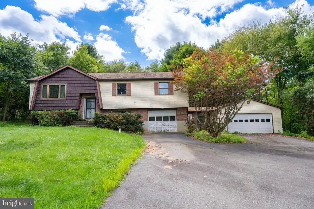 238 Old Mill Rd, MACUNGIE