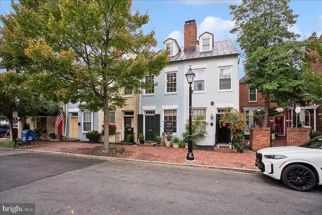 133 S Fairfax St, Alexandria