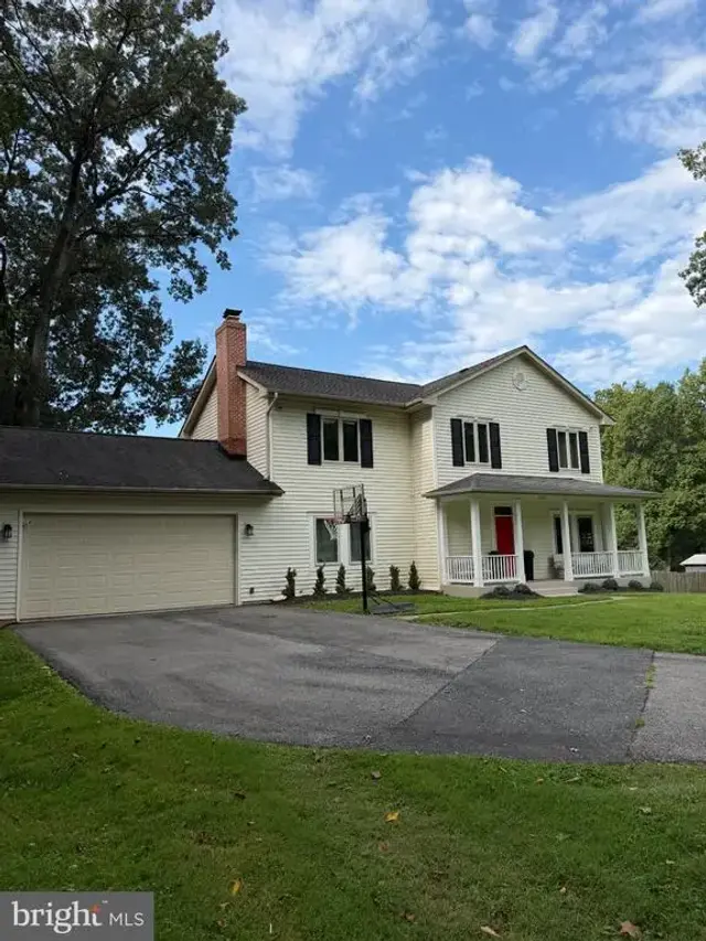 4312 Holly Ridge Rd, Rockville