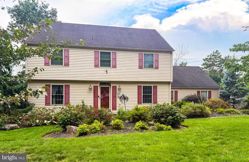 4454 Farm Dr, ALLENTOWN