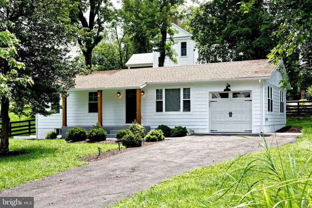 409 E Marshall St E, MIDDLEBURG
