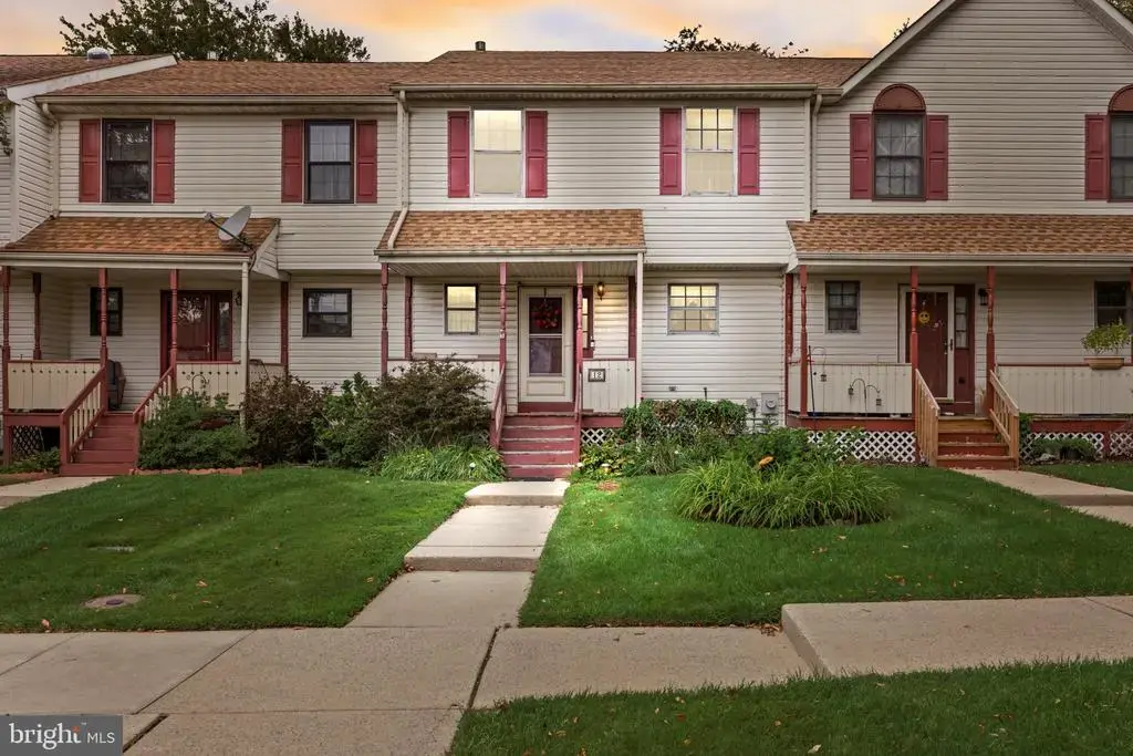 12 Gloria Ct, EASTAMPTON