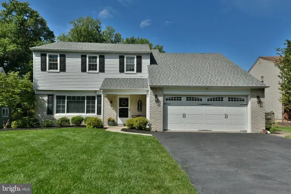 91 Forrest Dr, HOLLAND