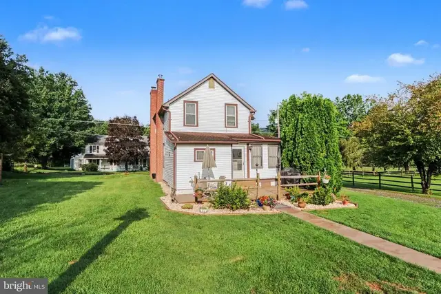 290 Old State Rd, Gardners