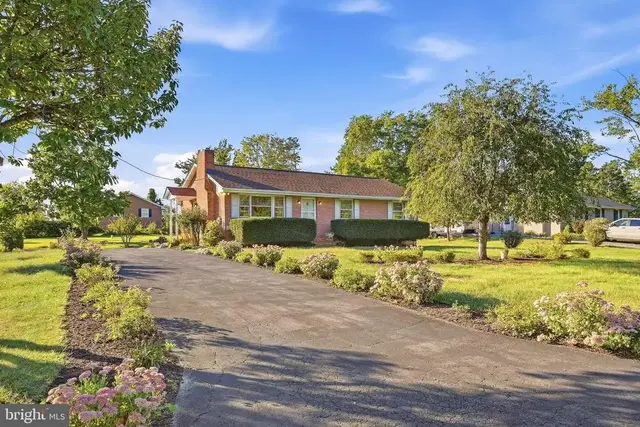 306 Poe Dr, Front Royal