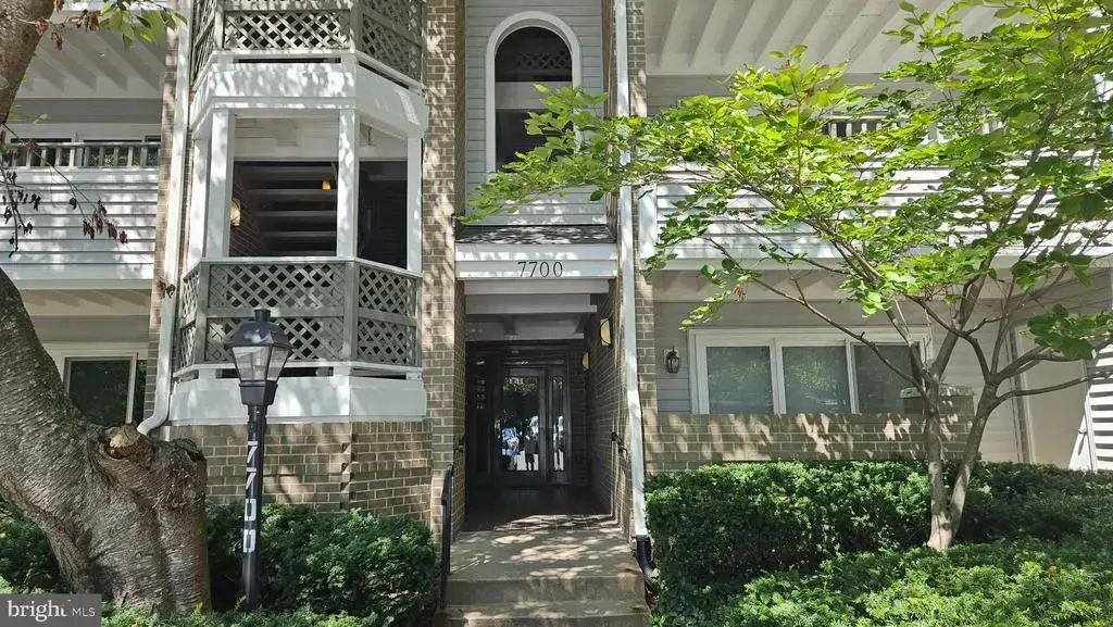 7700 Lafayette Forest Dr #22, ANNANDALE