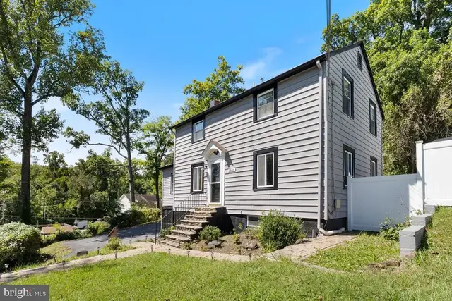 1906 Park Pl, Woodlawn
