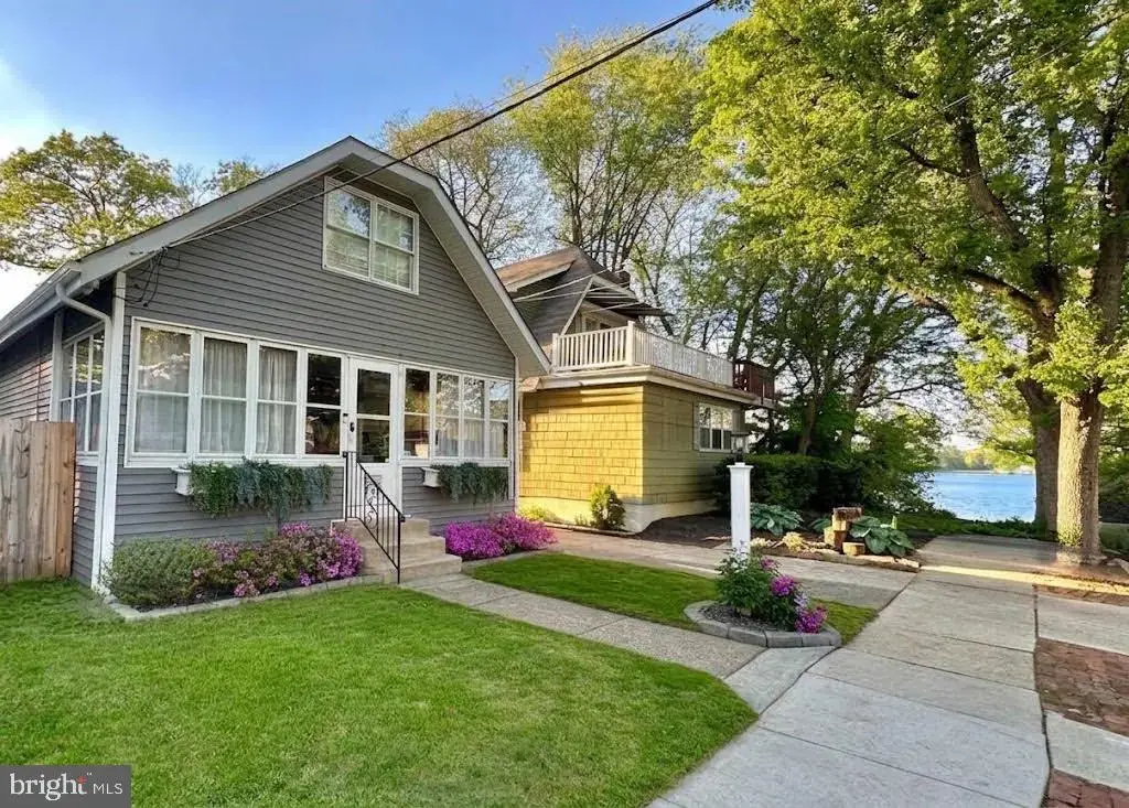 135 E Wayne Ter, COLLINGSWOOD