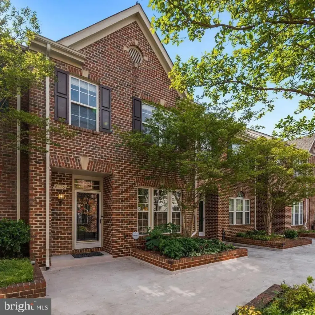 6126 Madison Crest Ct, FALLS CHURCH