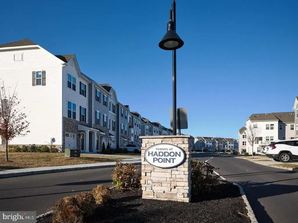 39 Ortiz Dr, PENNSAUKEN