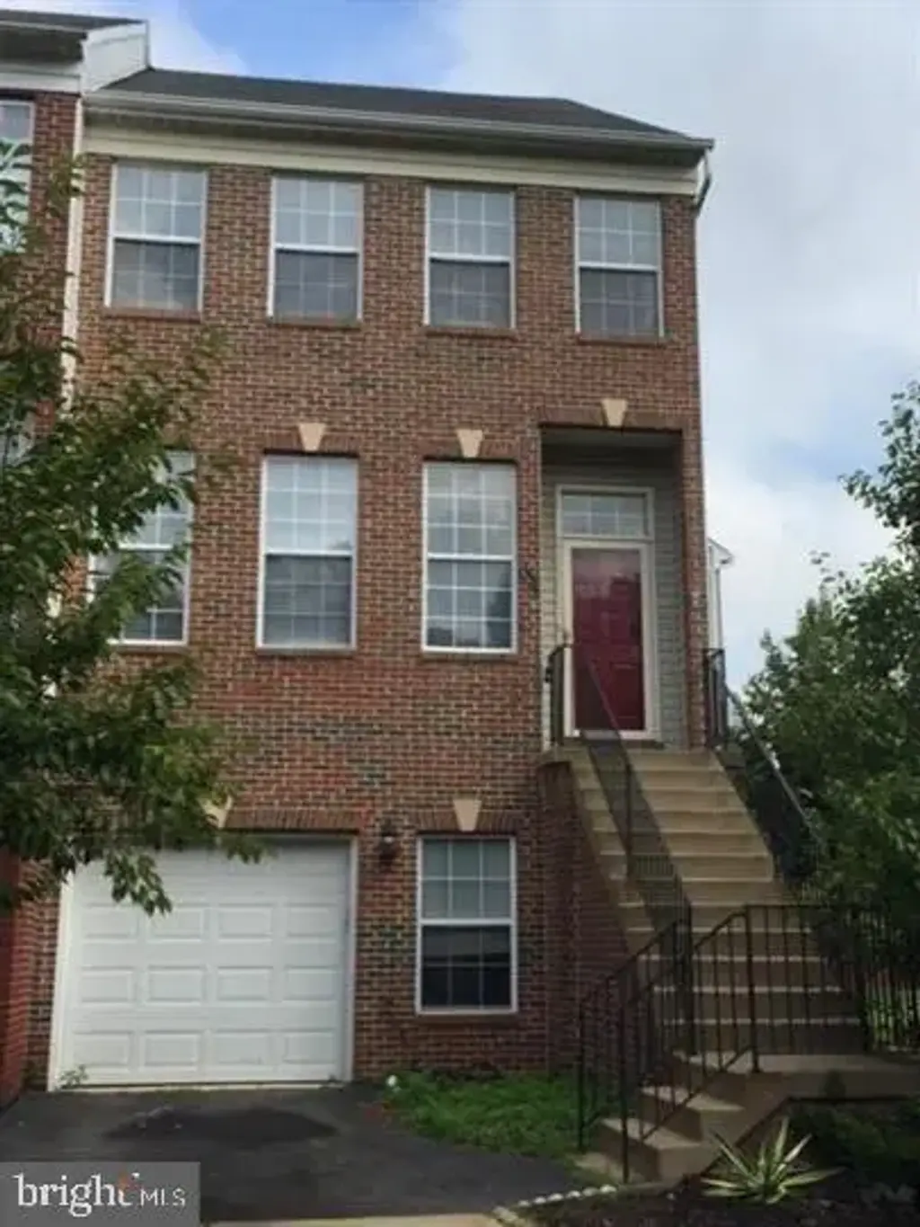 2519 James Monroe, HERNDON