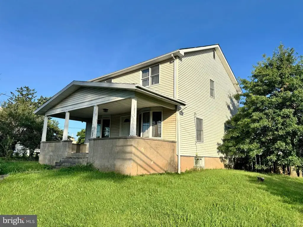 52 W Broad St, TRUMBAUERSVILLE