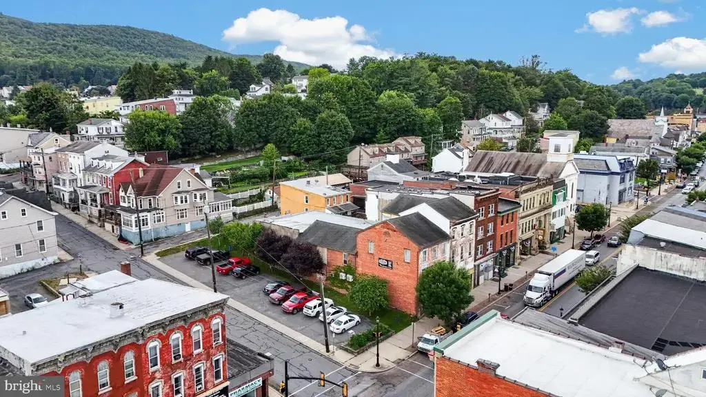 104-106 W Broad St, TAMAQUA