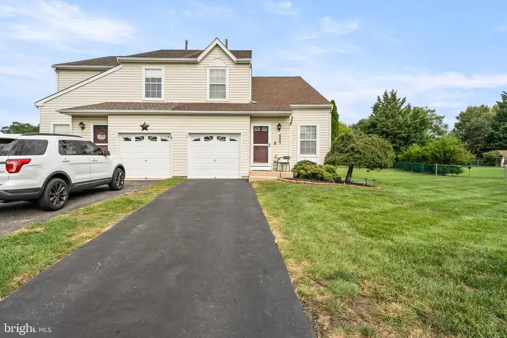 435 Longfellow Dr, WILLIAMSTOWN