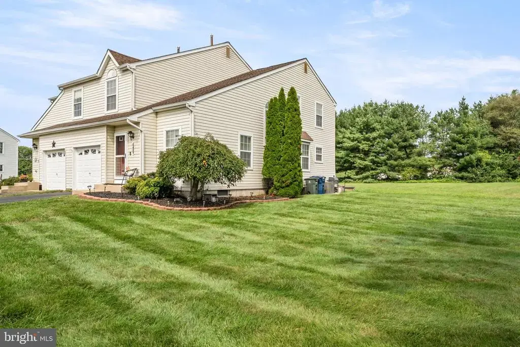 435 Longfellow Dr, WILLIAMSTOWN